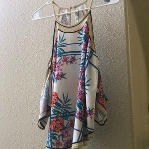 Floral flowy top